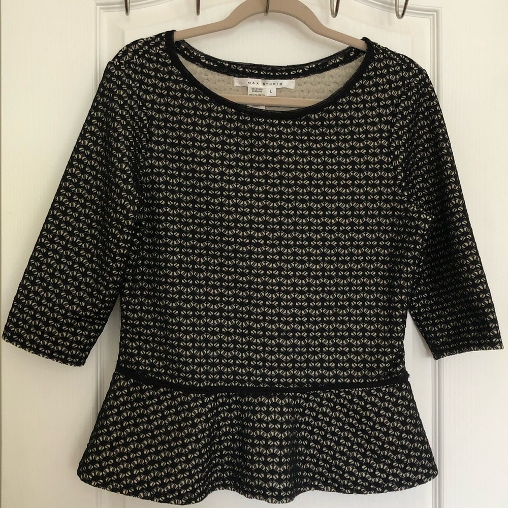 Preloved Black lace Top L